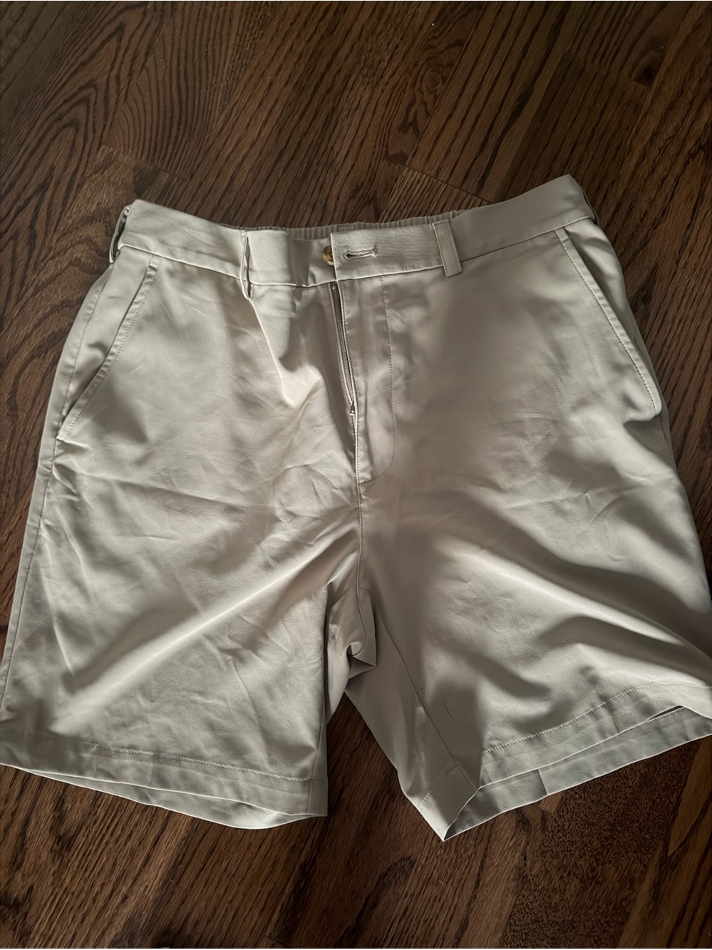 Roundtree & Yorke Cream Flat Front Chino Shorts